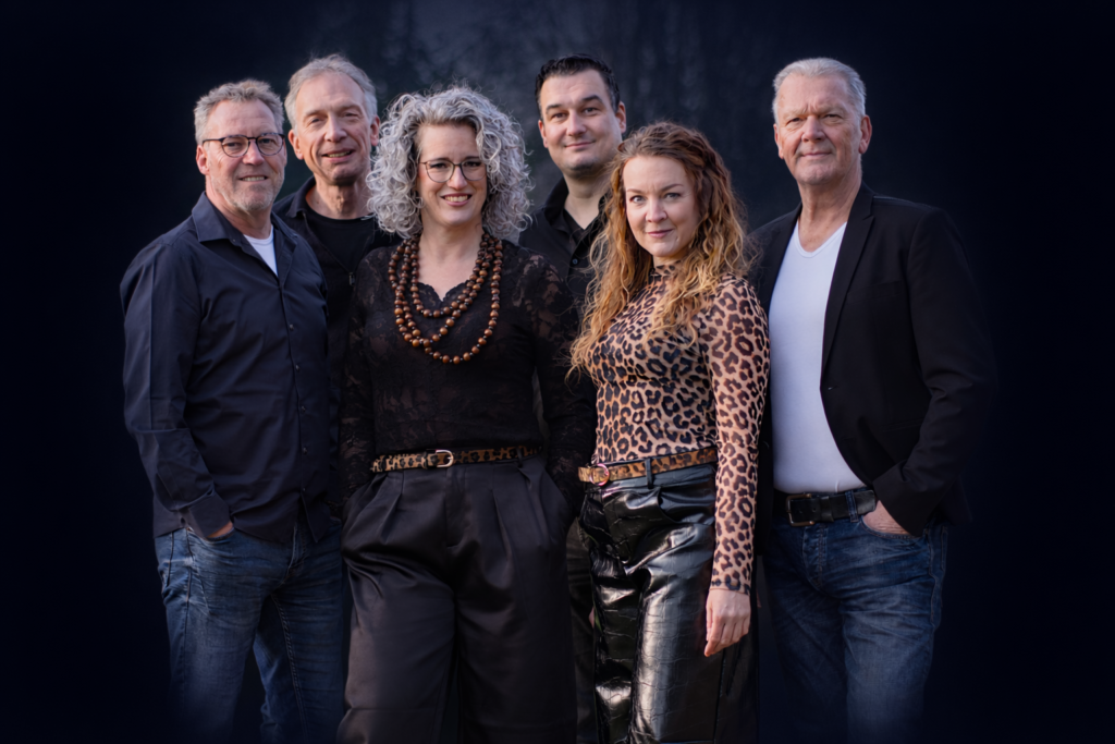 Empty Bottles - Bandfoto (bewerkt)